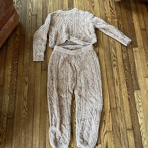Cropped sweater set - Picture 1 of 3
